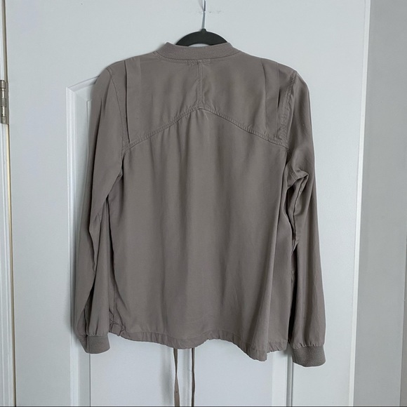 Lightweight Jacket - Picture 2 of 2